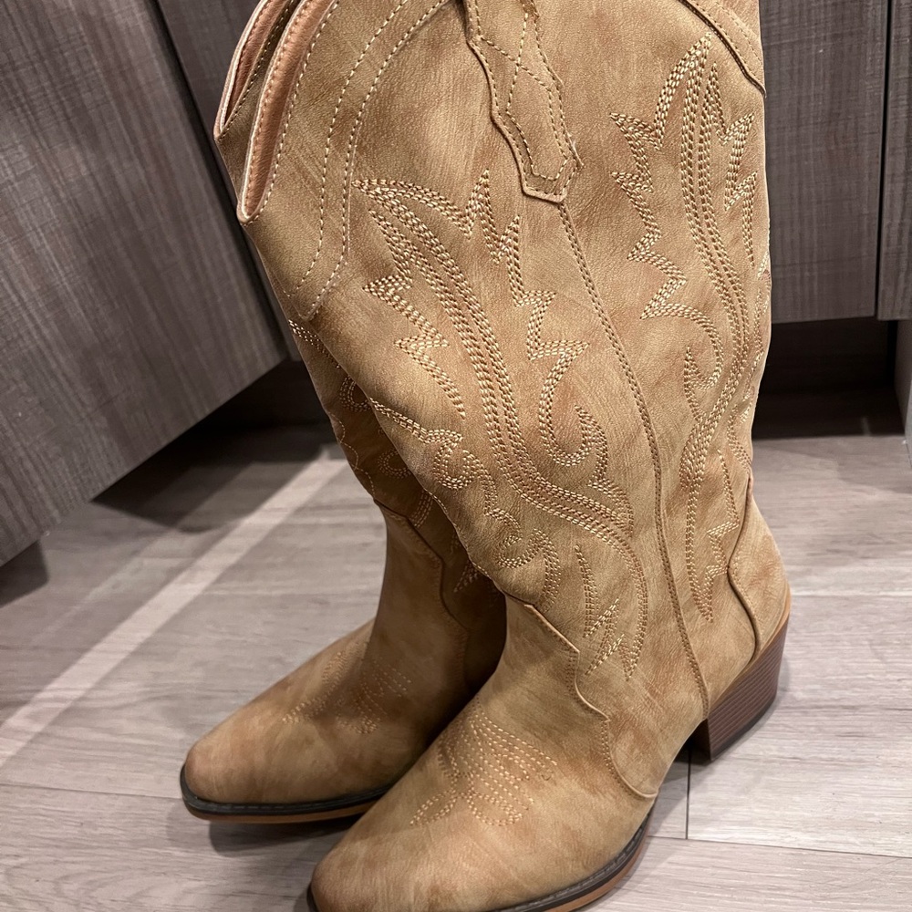 Beige Leather Heeled Boots